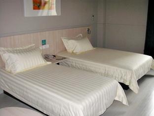 Jinjiang - Yixian Road Hotel 3*